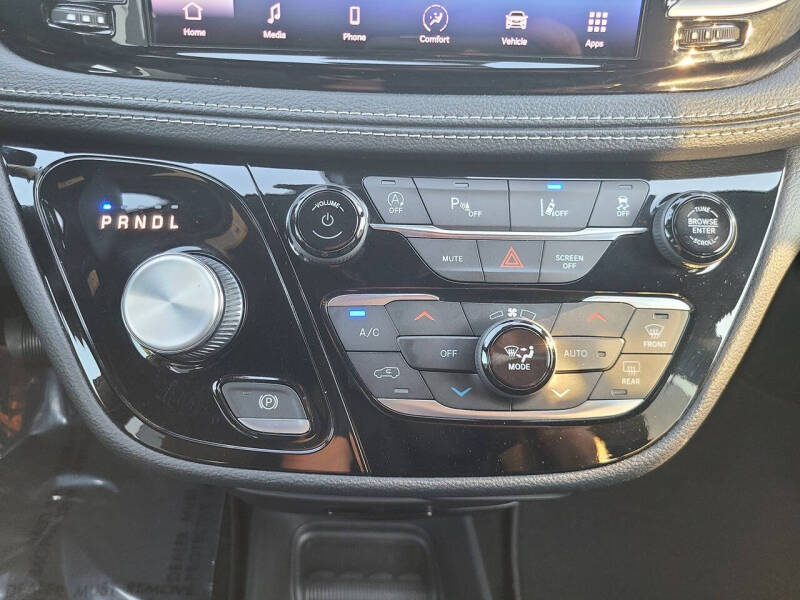 2021 Chrysler Pacifica Touring L