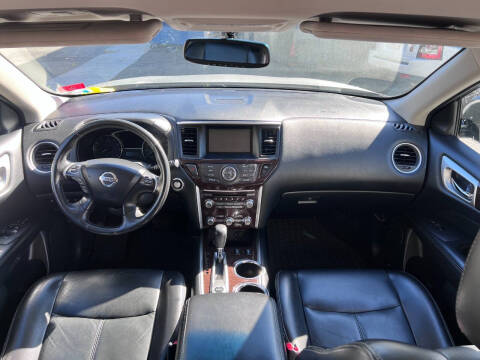 2014 Nissan Pathfinder SL