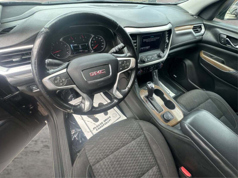 2018 GMC Acadia SLE-2