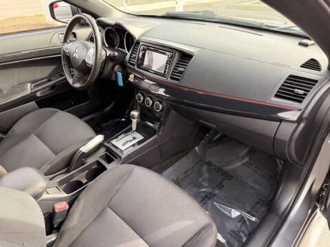 2017 Mitsubishi Lancer LE