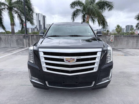 2016 Cadillac Escalade Luxury Collection