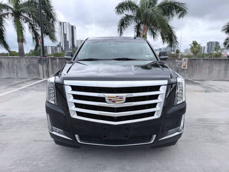 2016 Cadillac Escalade Luxury Collection