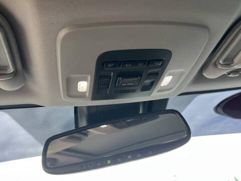 2019 Toyota Camry Hybrid XLE