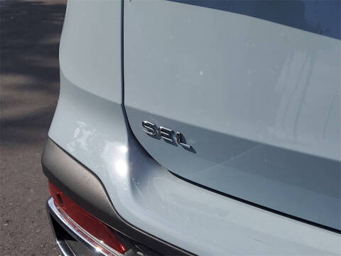 2025 Volkswagen Taos SEL 4Motion