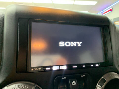 2017 Jeep Wrangler Willys Wheeler