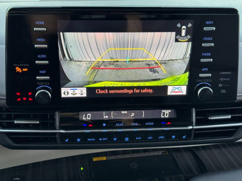 2024 Toyota Sienna Platinum 7-Passenger