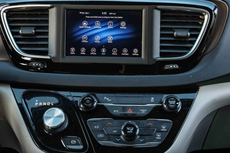 2019 Chrysler Pacifica L