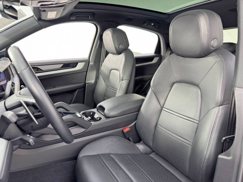 2024 Porsche Cayenne Coupe