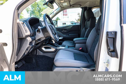 2025 Nissan Frontier SV