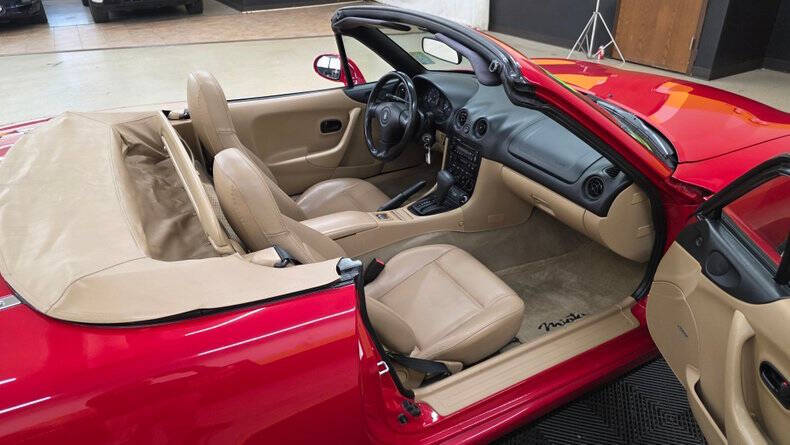 2000 Mazda MX-5 Miata