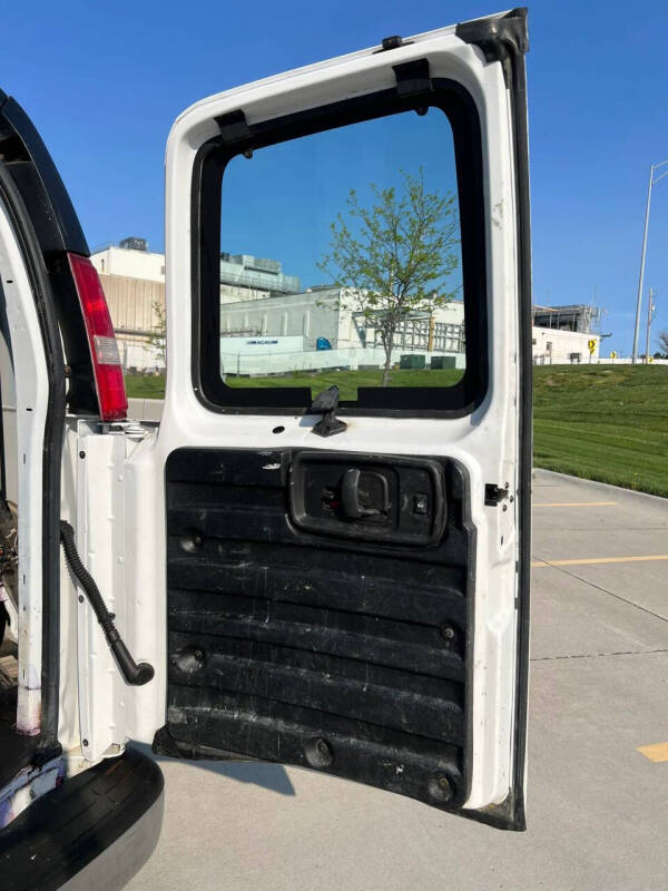 2016 Chevrolet Express 2500