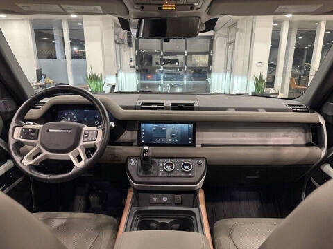 2021 Land Rover Defender 110 SE