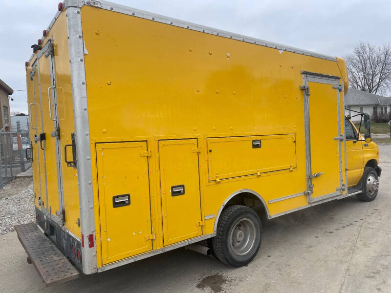 2001 Ford E-Series E-450 SD