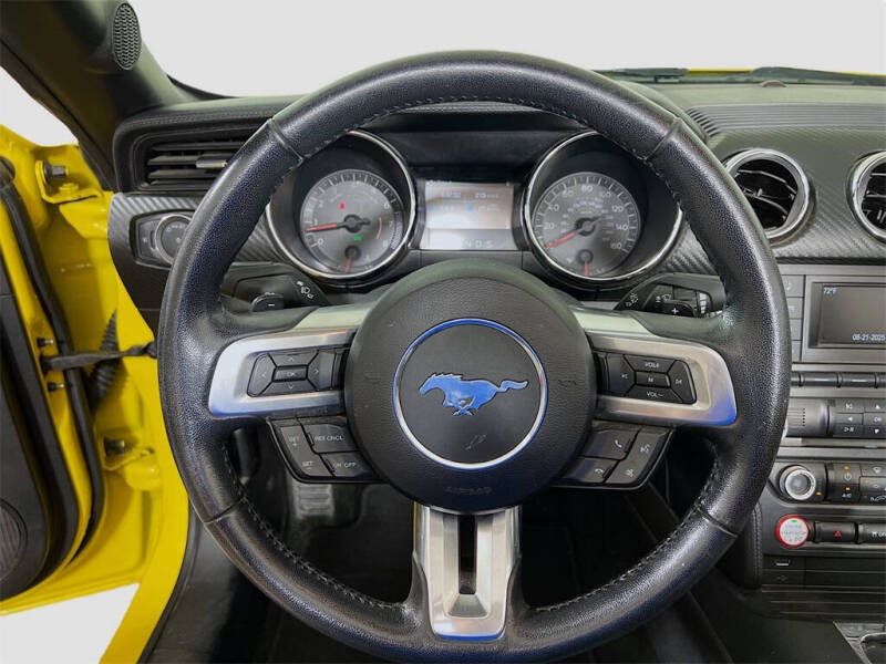 2016 Ford Mustang V6