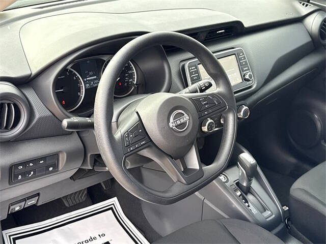 2025 Nissan Kicks Play S