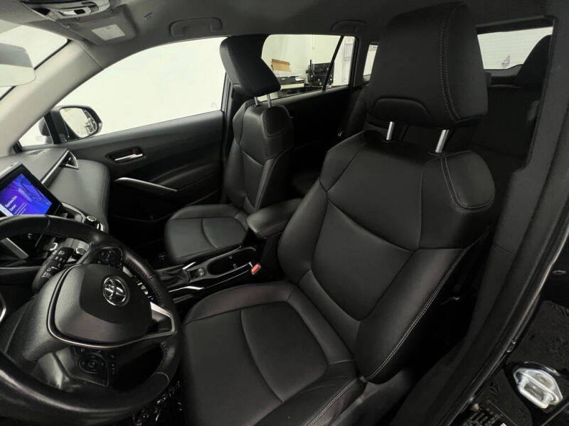 2024 Toyota Corolla Cross XLE