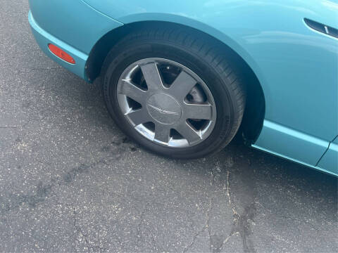 2002 Ford Thunderbird Deluxe