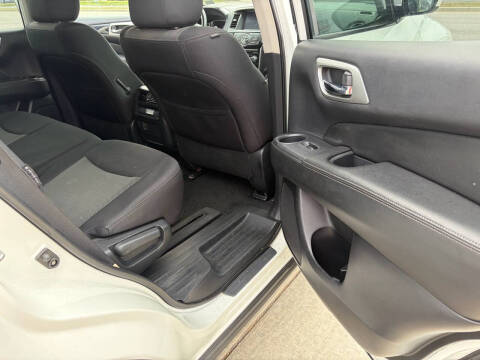 2018 Nissan Pathfinder SV