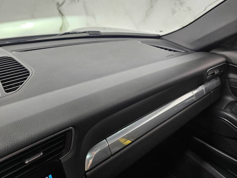 2019 Porsche 911 Carrera