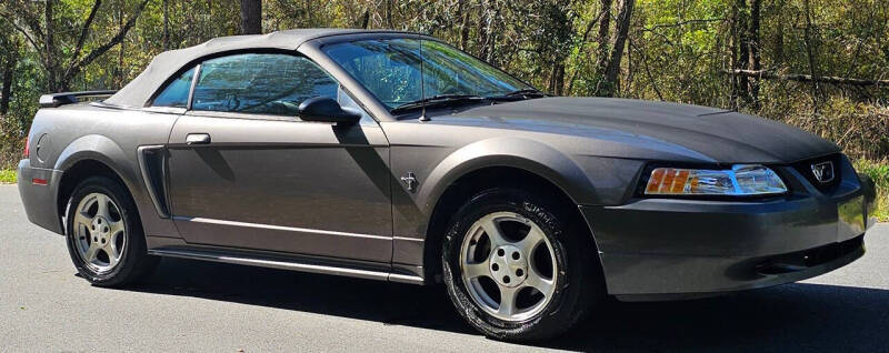 2003 Ford Mustang Deluxe