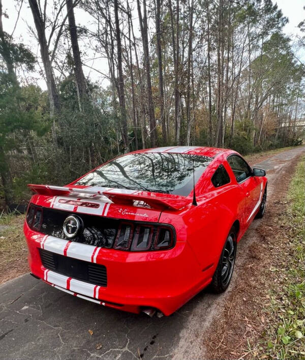 2014 Ford Mustang V6 photo 4