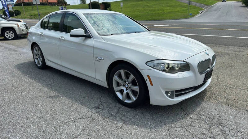 2012 BMW 5 Series 550i xDrive