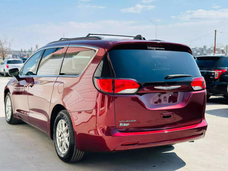 2021 Chrysler Voyager LXi
