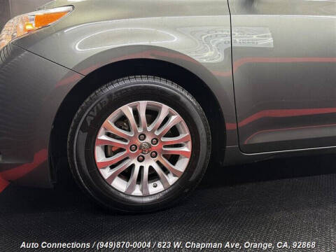 2013 Toyota Sienna XLE 8-Passenger