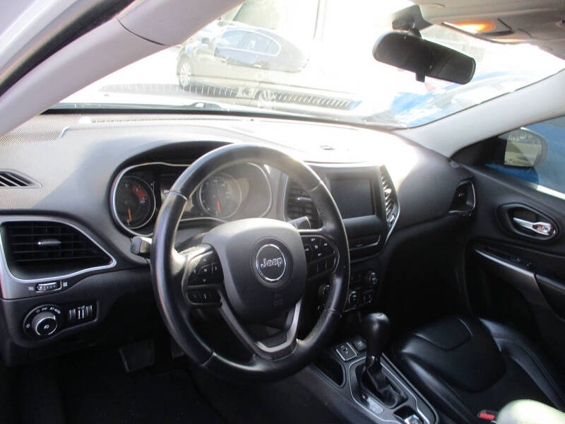 2019 Jeep Cherokee Latitude Plus