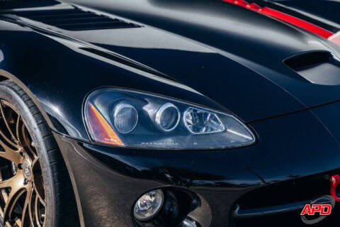 2004 Dodge Viper SRT-10