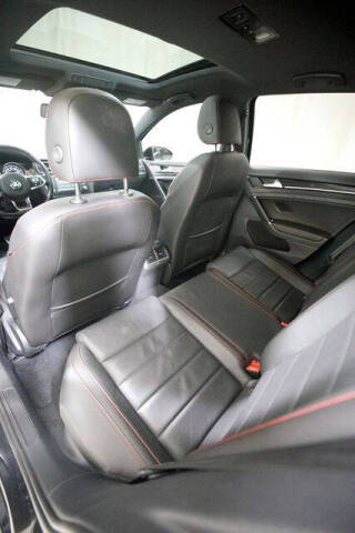 2017 Volkswagen Golf GTI SE