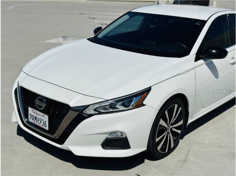 2022 Nissan Altima 2.5 SR