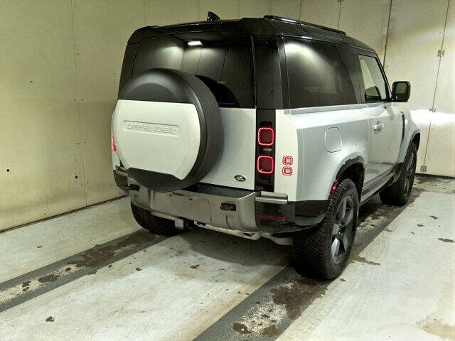 2022 Land Rover Defender 90 X-Dynamic S