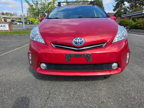2012 Toyota Prius v Five