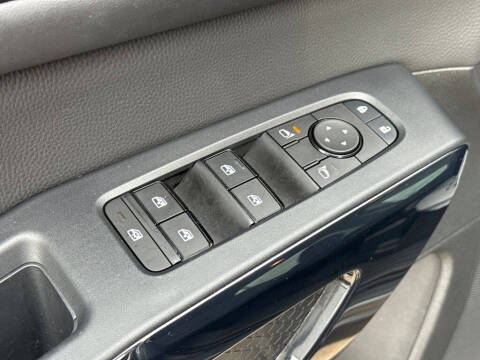 2025 Nissan Pathfinder S