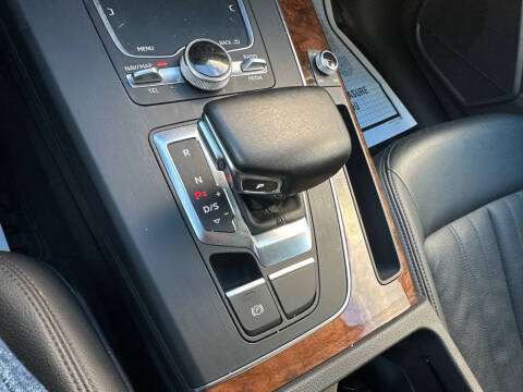 2018 Audi Q5 2.0T quattro Premium Plus