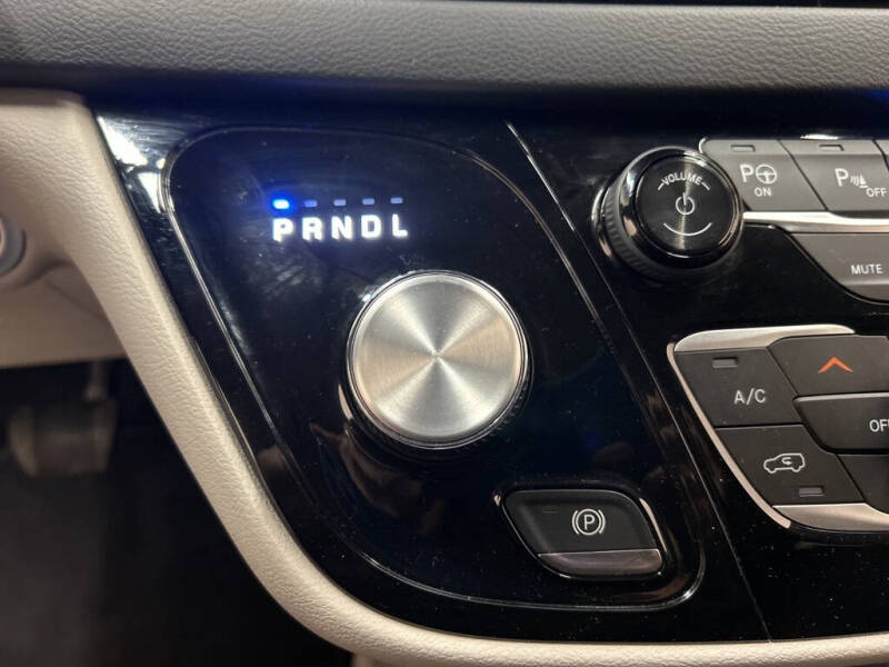 2019 Chrysler Pacifica Touring L Plus