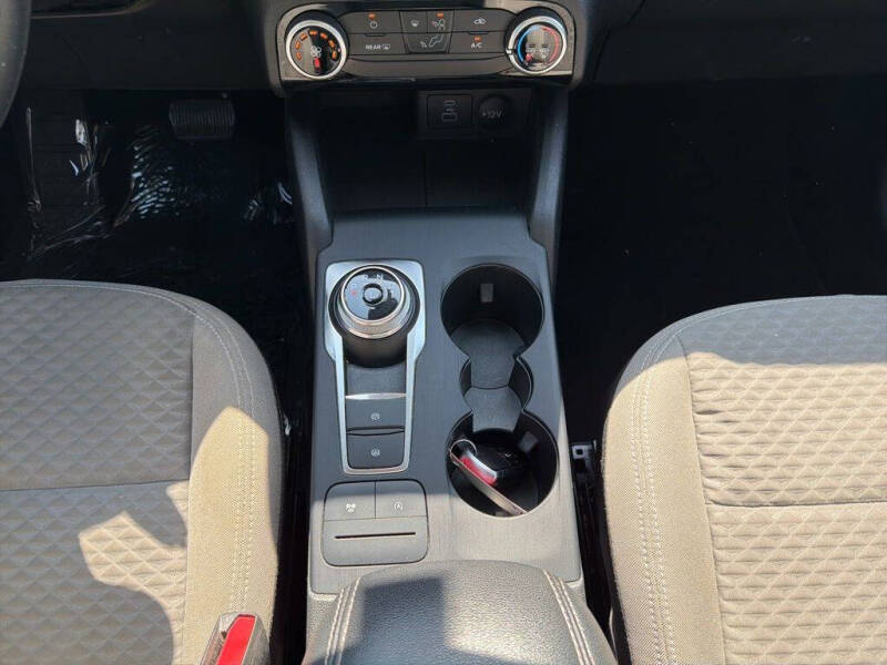 2022 Ford Escape SE