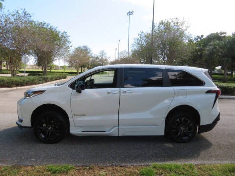 2023 Toyota Sienna XSE 7-Passenger