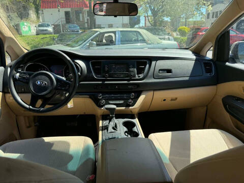 2017 Kia Sedona LX