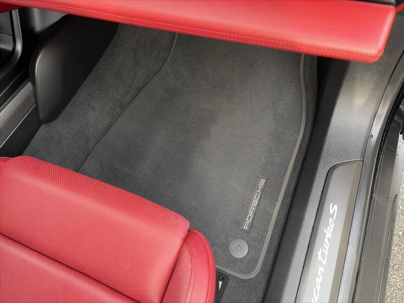 2020 Porsche Taycan Turbo S