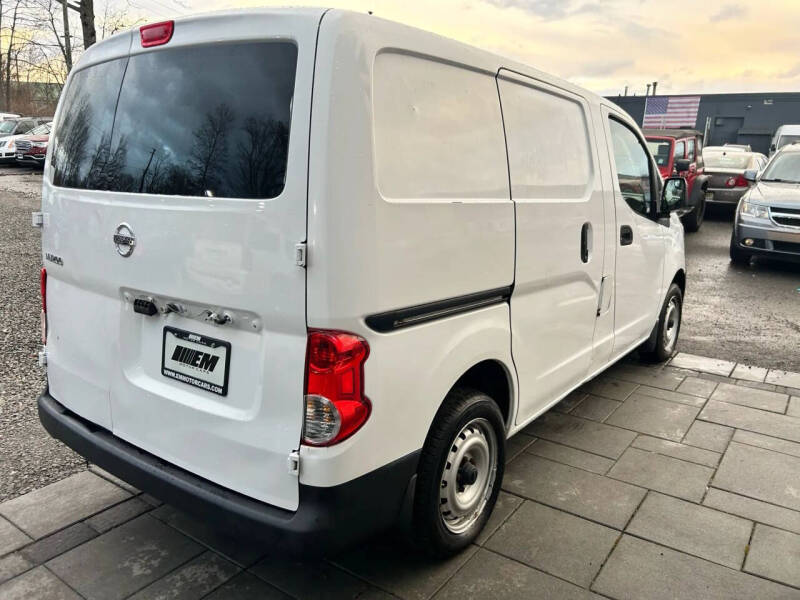 2015 Nissan NV200