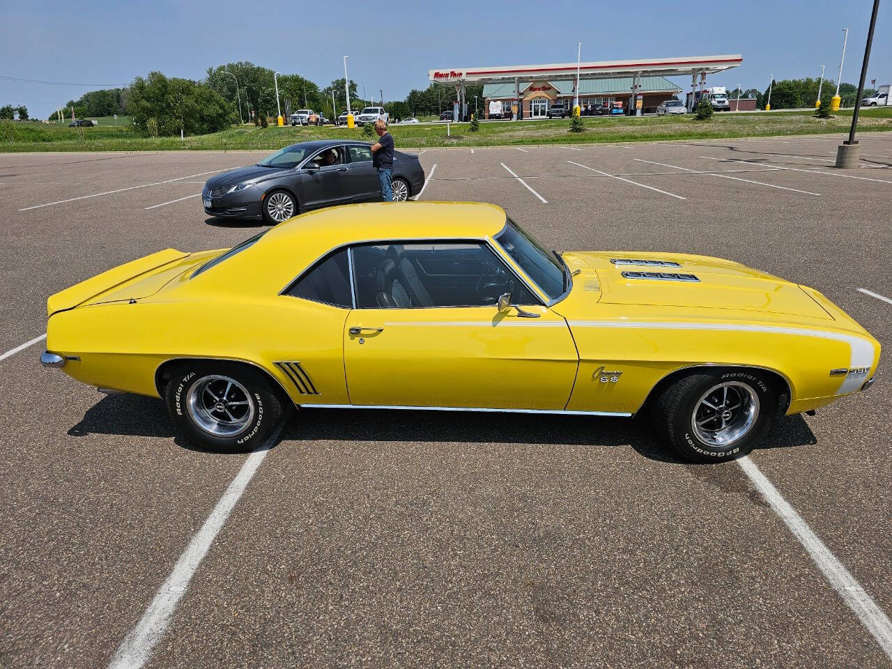 1969 Chevrolet Camaro 19