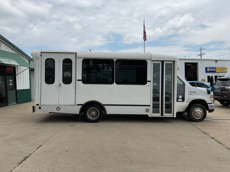 2013 Ford E-Series E-350 SD