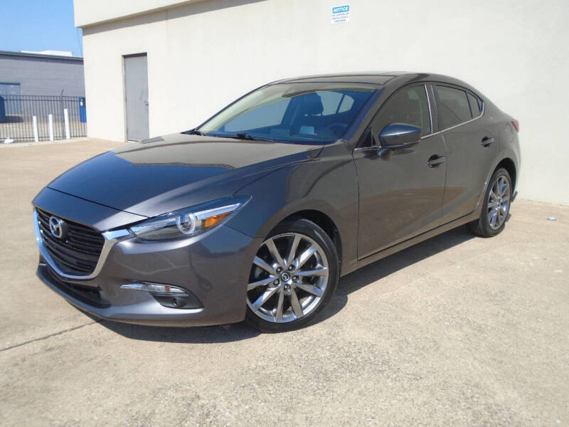 2018 Mazda MAZDA3 for sale at Avenue Auto Group in Dallas TX