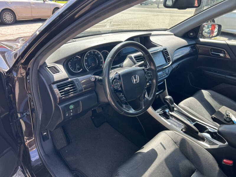 2016 Honda Accord EX-L w/Navi w/Honda Sensing