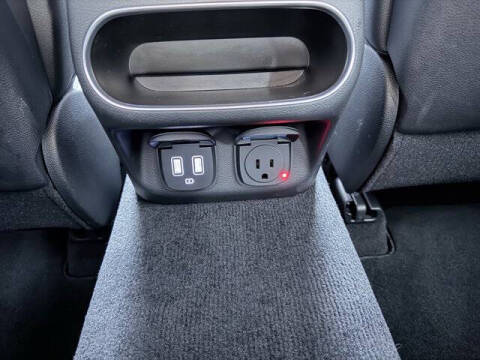 2022 Genesis GV70 2.5T Standard