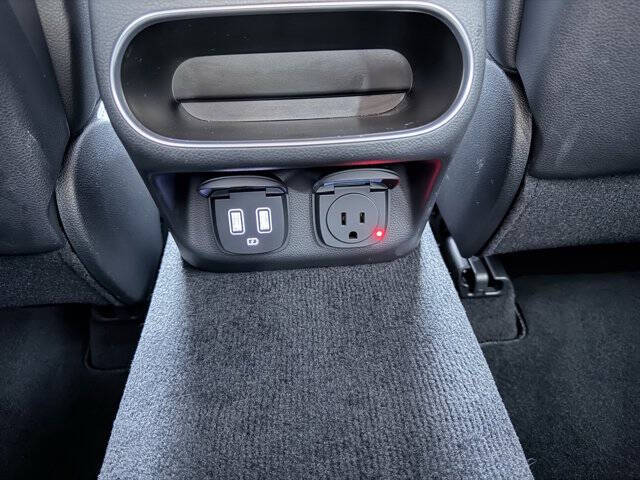 2022 Genesis GV70 2.5T Standard