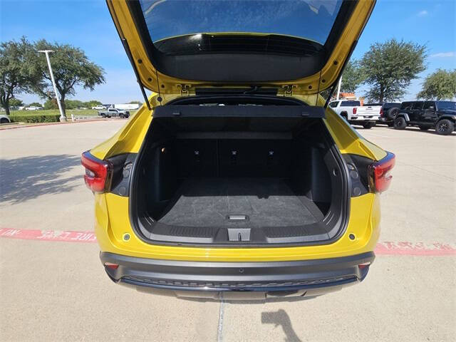 2025 Chevrolet Trax RS