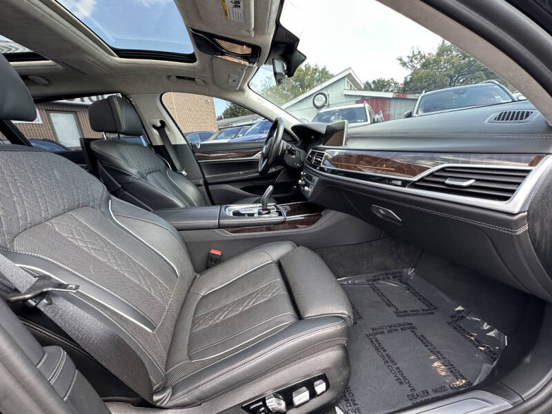 2020 BMW 7 Series M760i xDrive